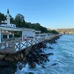 Vista And Breeze In Apartment Balchik