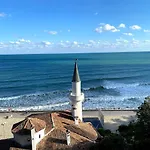 Vista And Breeze In Apartment Balchik