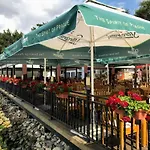 Vista And Breeze In Apartment