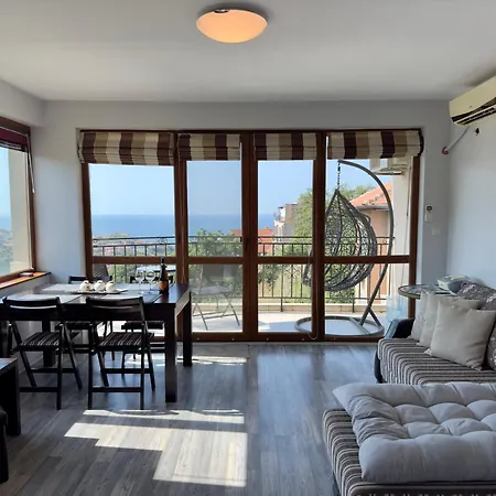 Apartment Vista And Breeze In