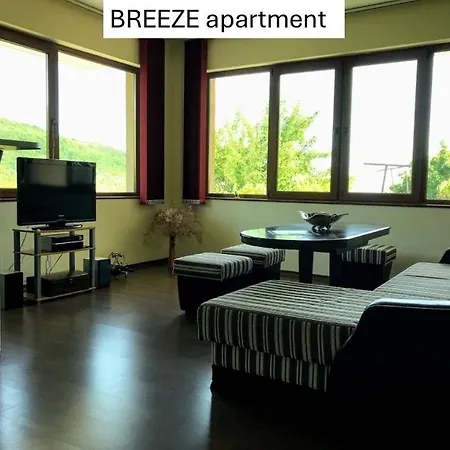 Apartment Vista And Breeze In