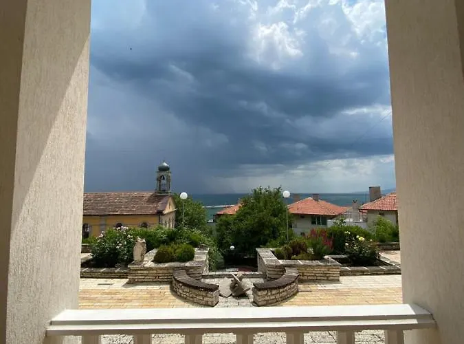 Vista Apartment Balchik