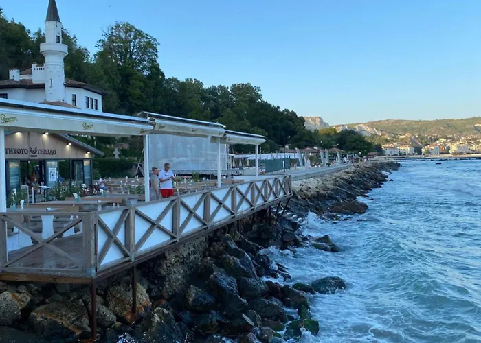 Vista Apartment Balchik